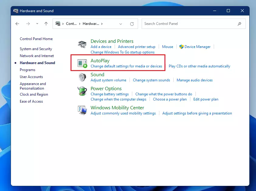 How to Change AutoPlay Settings in Windows 11 - Geek Rewind