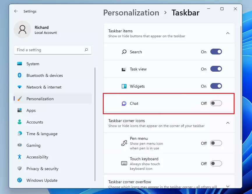 remove teams chat from taskbar windows 11