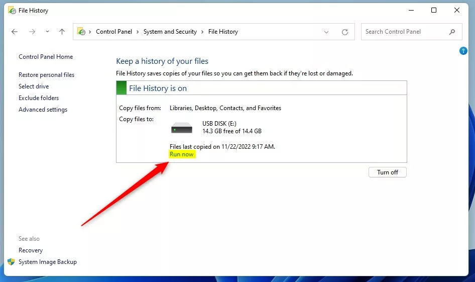 windows 11 file history run now button