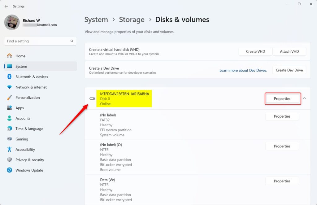 Windows 11 Storage disk drive properties button