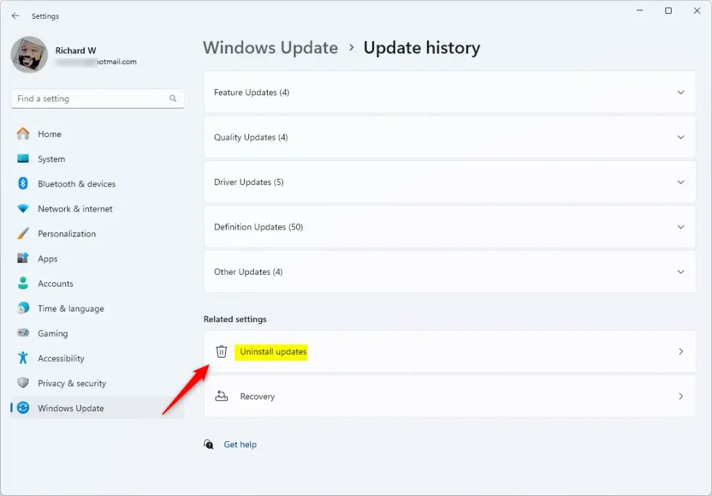 Learn how to easily show or hide updates in Windows 11. - Geek Rewind