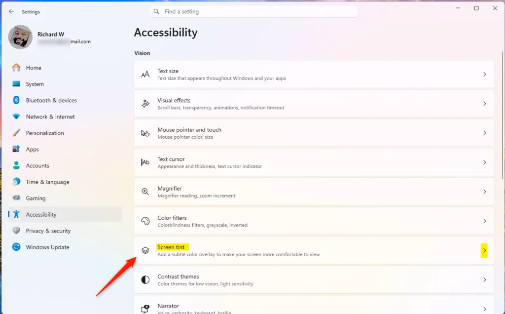 Screen Tint settings tile displayed within the Windows 11 interface