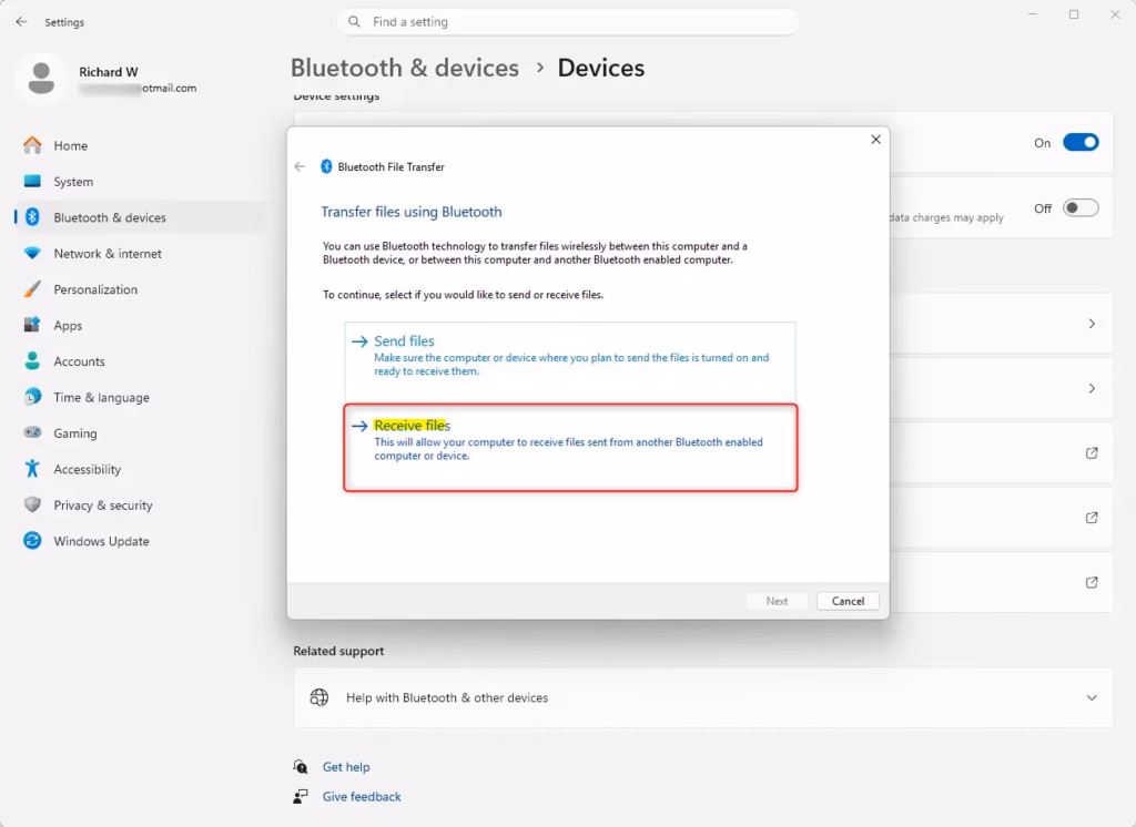 Receiving files via Bluetooth prompt in Windows 11.