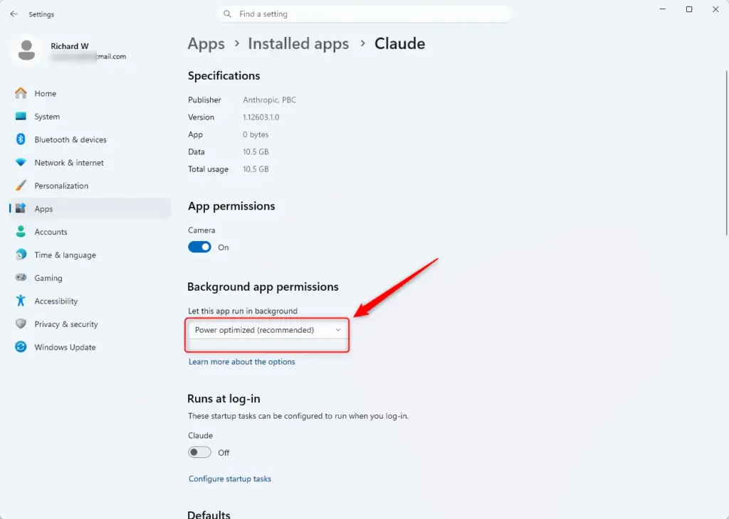Windows 11 background app settings for controlling app permissions.