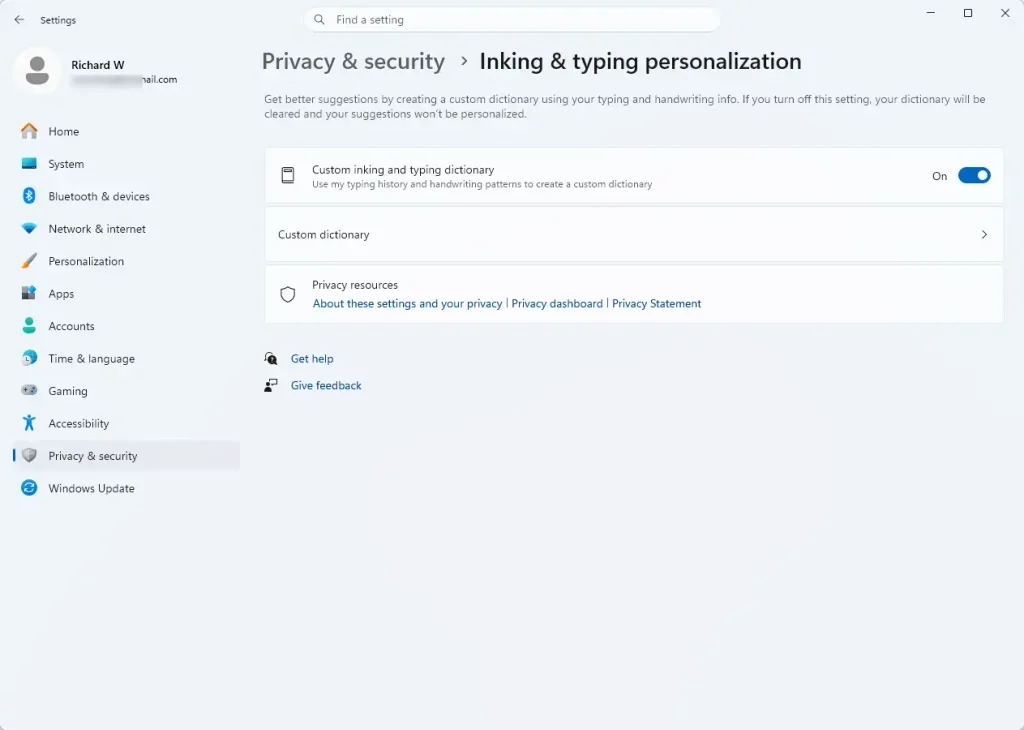 Windows 11 inking and typing personalization settings screen for clearing user dictionary data