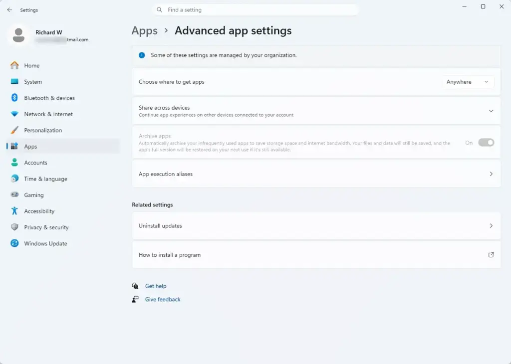 Settings › Apps › Advanced app settings