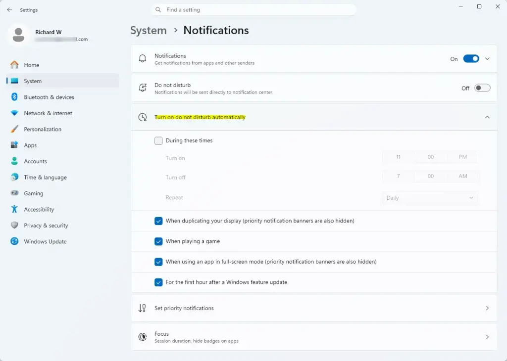 Settings › System › Notifications › Turn on do not disturb automatically